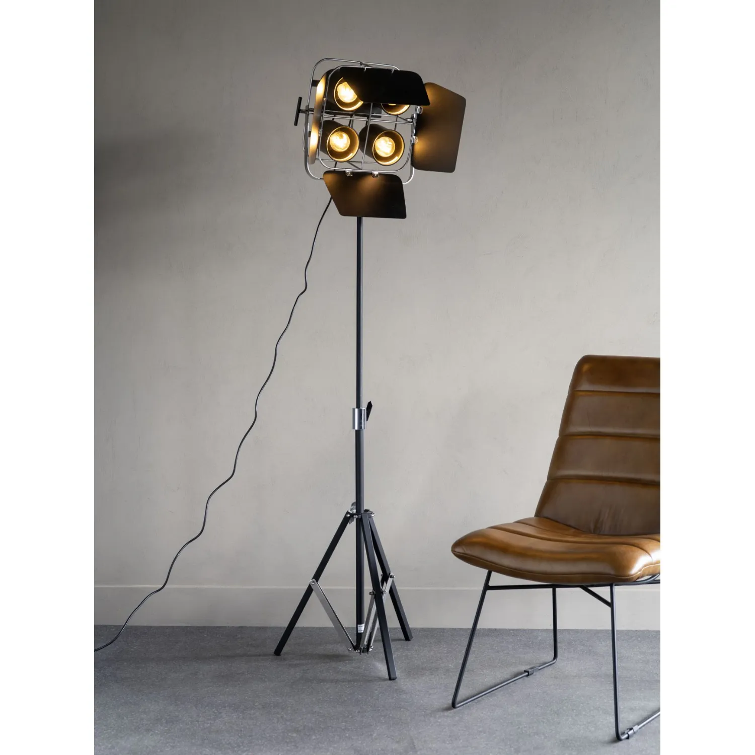 Metal Tripod Floor Lamp Modern Cinematic Style